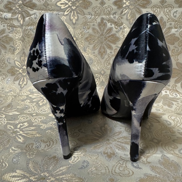 Nine West heels - Picture 5 of 5